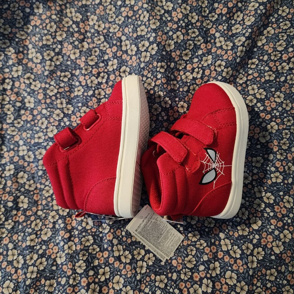 NWT Baby Gap Size 6 Spiderman High Top Sneakers - Picture 2 of 4